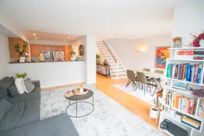 I am currently looking for someone to share my townhouse. It is just me who lives here and I am the...