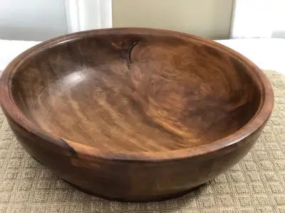 1995 9" Diameter By 2 3/4" Deep Ancient New Zealand Kauri Wood H, View more