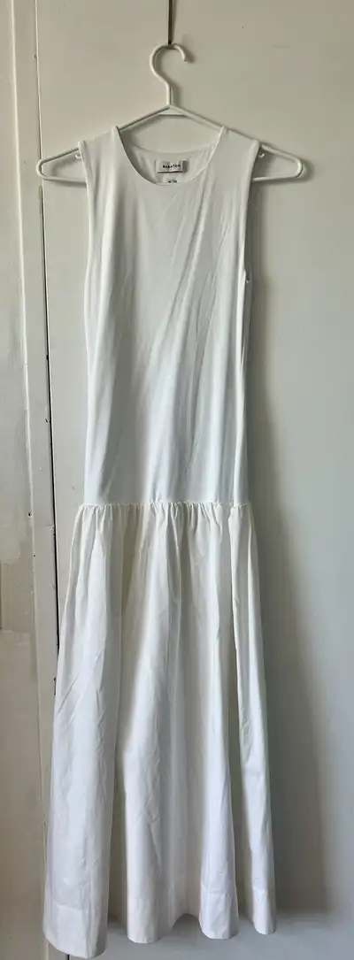 New Aritzia Babaton Dress, View more