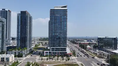 75 Eglinton Ave W 1903, Mississauga Prime Mississauga Location! Bright And Spacious South East Facin...