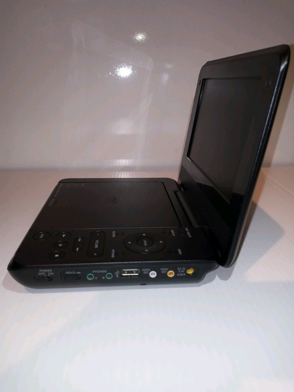 Sony DVP FX755 Portable 7Inch CD/DVD Player AC Playing Olny Autre