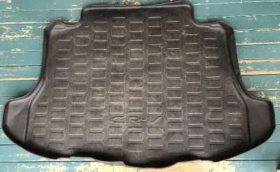 Rear mat for 2007 - 2011 Honda CR-V. Excellent condition. A little dirty but could be made to look n...
