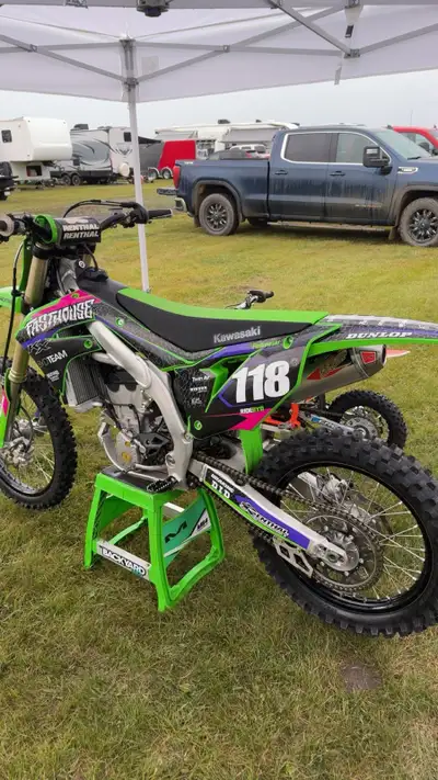 Been a solid bike haven’t had any problems. Has a new clutch and basket, full pro circuit pipe, new...