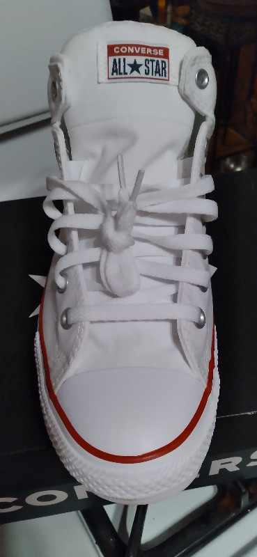 CONVERSE CHUCK TAYLOR PADDED HIGH-TOPS NEW DESIGN in Men's Shoes in Sarnia - Image 3