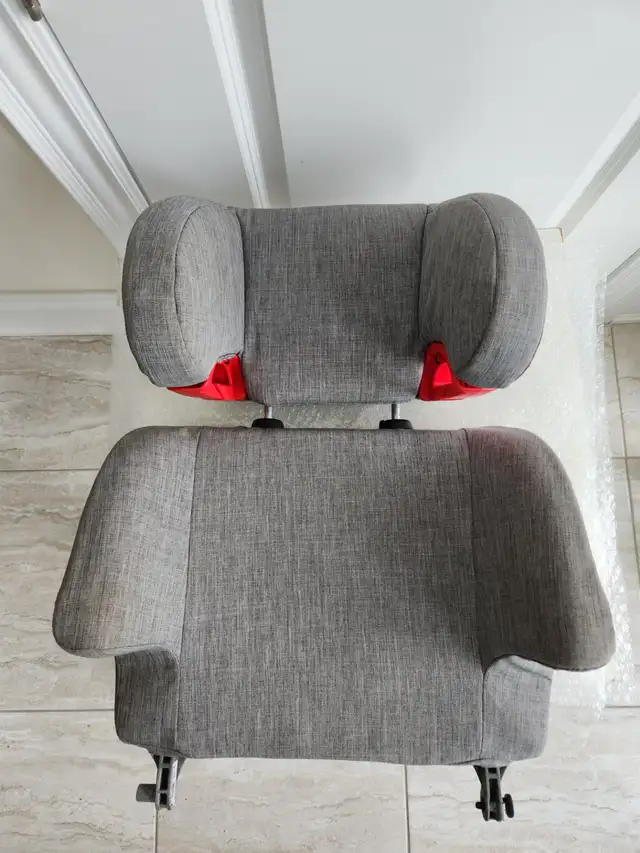 Clek Oobr Booster car seat Mammoth, no seat in Strollers, Carriers & Car Seats in Markham / York Region - Image 2