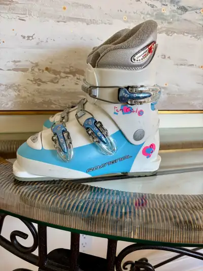 ROSSIGNOL Women’s / Girl’s Ski Boots size 22.0/22.5, View more