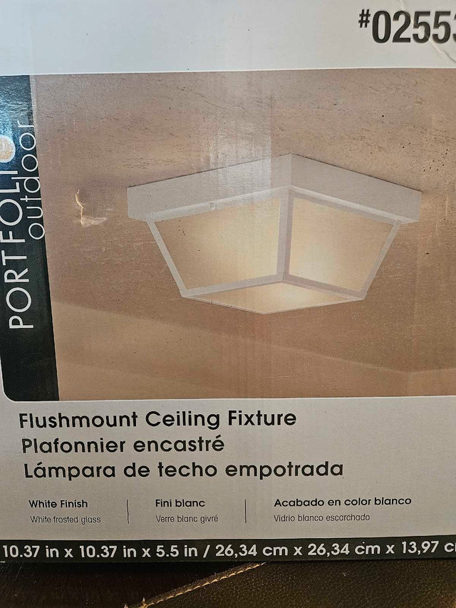 Flashpoint ceiling fixtures  in Indoor Lighting & Fans in Norfolk County - Image 2