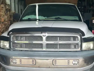 2002 Dodge Ram 2500 4x4, 5.9L Cummins Diesel, NV5600 6-Speed Manual, quad cab, short box. New VP44 i...