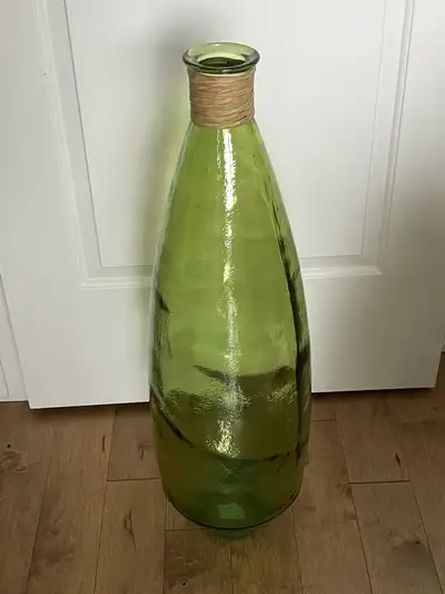 Large Glass Bottle Vase - Grand vase en verre, View more