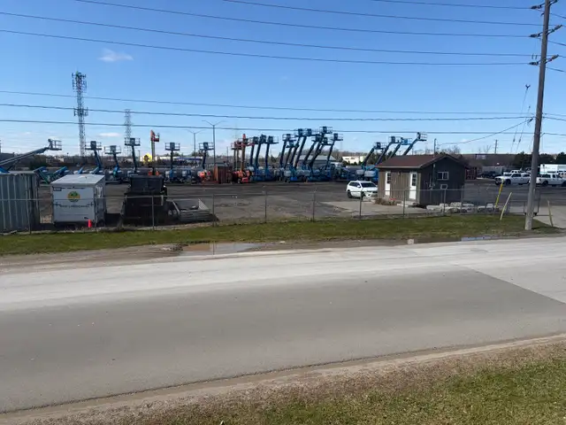 Industrial Space for Lease in Storage & Parking for Rent in Oakville / Halton Region - Image 8