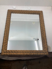 Très ancien miroir victorien plâtre sur bois 16.5" x 13 1/4"