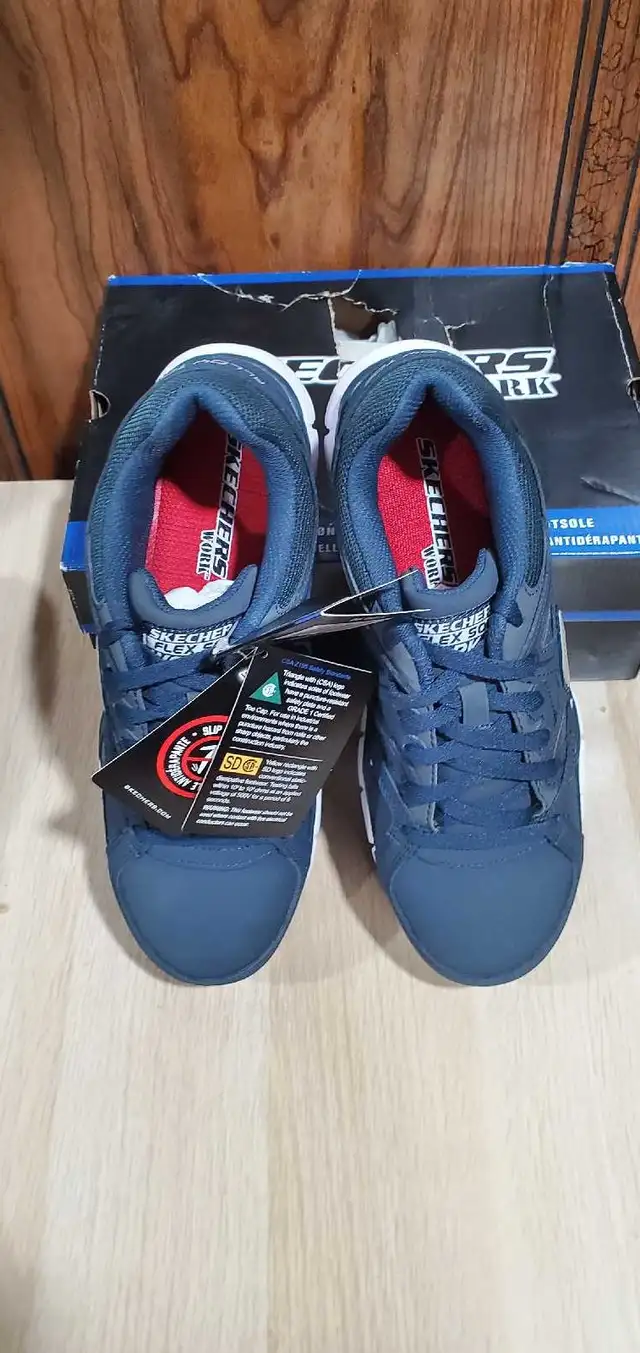 Skechers Work Shoes in Men's Shoes in Oshawa / Durham Region - Image 4