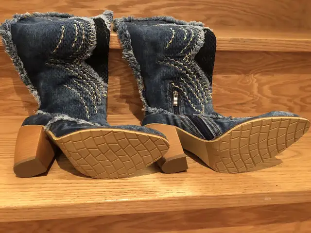 Jeans Boots  in Women's - Shoes in City of Montréal - Image 3