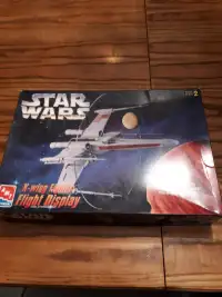 Star wars x wing fighter  flight display amt ertl model kit read