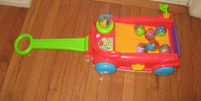 Vtech & Little Tikes Sport Centers / Rockin' Wagon w/ Balls in Toys in City of Toronto - Image 4