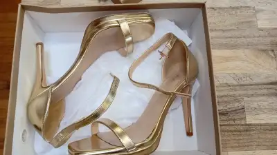 Elizabeth Lang Heels, View more