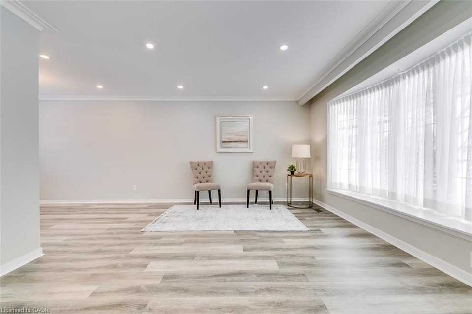 Burlington 3 Bed 2 Bath Full Home 2