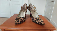 Beautiful New Guess Shoes size 10