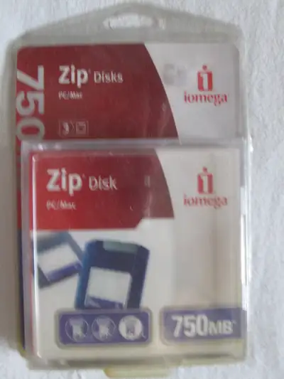 Zip Disk made by Iomega - new in plastic, View more