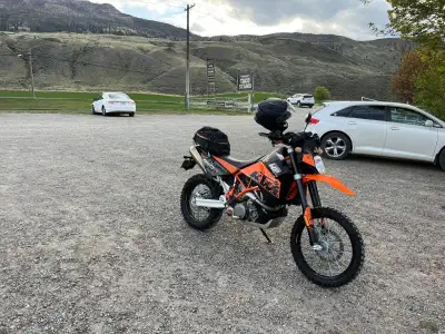 2008 Very stock and in great condition New tires, chain, fork seals (and non stock stickers removed)...