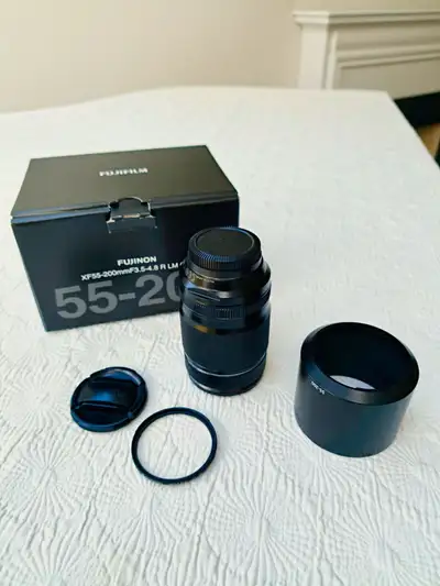 Fujinon XF55-200mm F2.5-4.8 R LM OIS. Great condition. $450.00 Firm. No scratches on the body or len...
