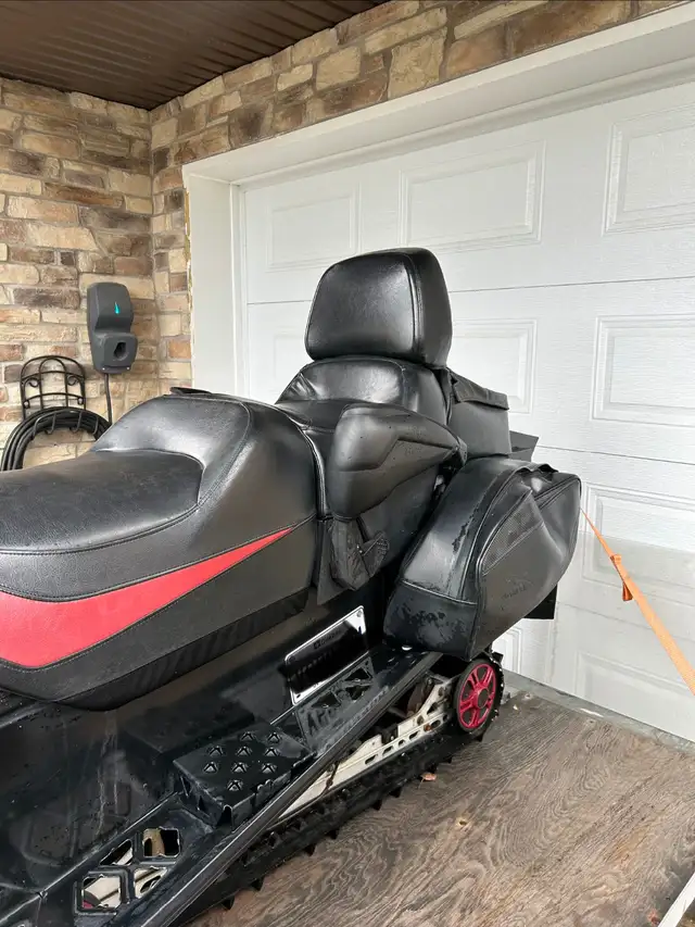 Motoneige Arctic Cat TZ1 2012 in Snowmobiles in Laval / North Shore - Image 10