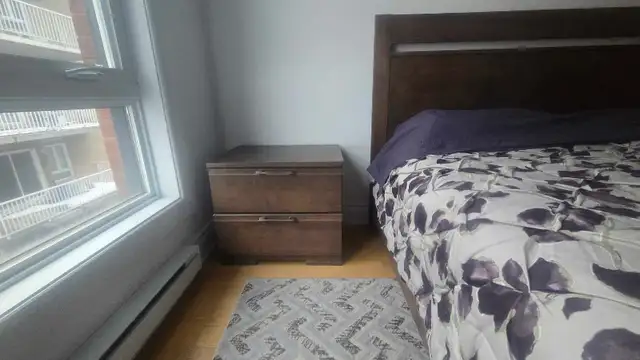 Set de chambre a coucher complet in Beds & Mattresses in City of Montréal - Image 4