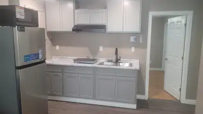 I bed 1 bath apartment