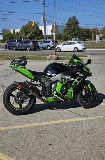 2017 Kawasaki ninja ZX10R KRT edition mint condition firm price
