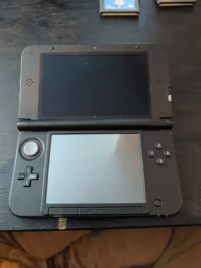 Nintendo 3DS XL, View more