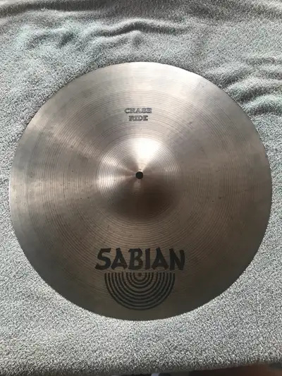 Vintage Sabian 18" Crash ride in excellent condition, View more