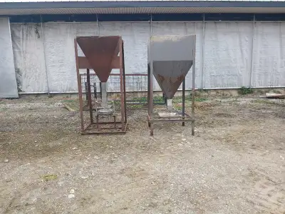 300 for Grey feeders 250 for others 4 of each 2000 for all 8 2262325313