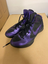 Nike Basketball Shoes - Men's Size 11