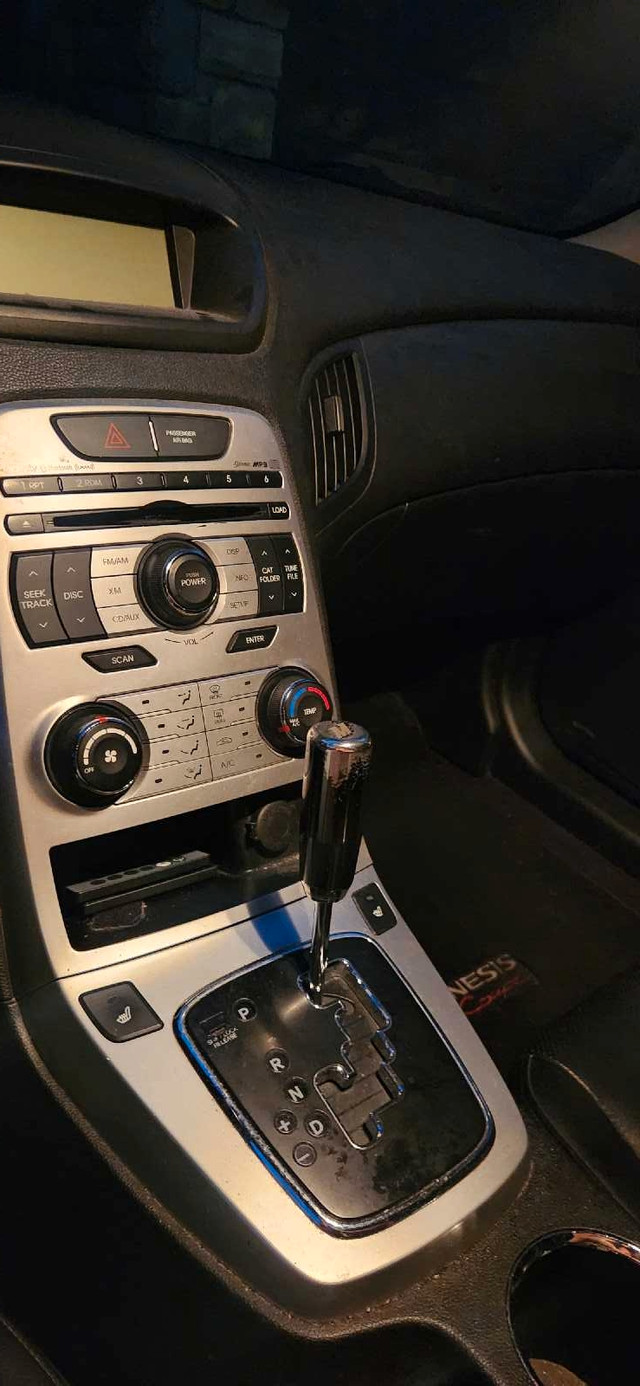 2010 Hyundai Genesis Coupe 2.0T – Well-Maintained + Extras in Cars & Trucks in Guelph - Image 4