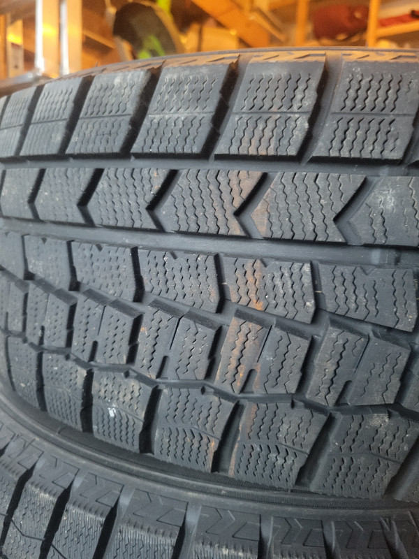 Dunlop winter tries 215/55R16 in Tires & Rims in Oshawa / Durham Region