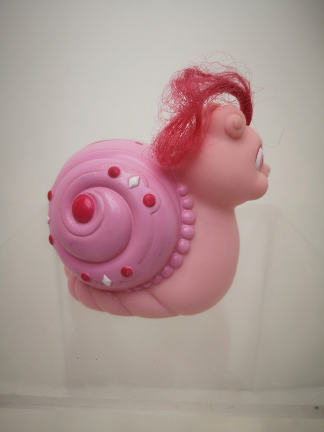 vintage Keypers Tonka toy coin bank 1980s Pink baby Snail Pearl in Arts & Collectibles in Moncton - Image 3