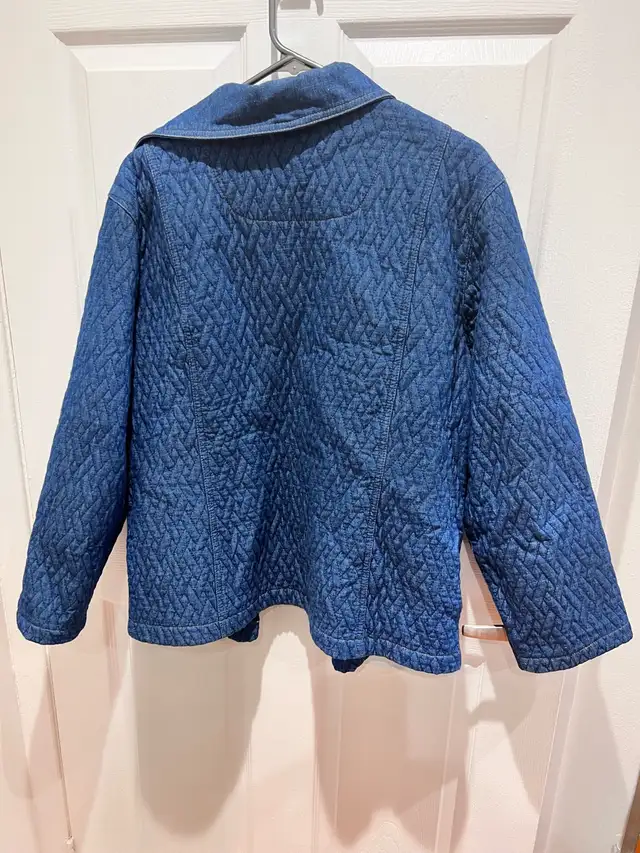 Women’s jacket in Women's - Tops & Outerwear in City of Toronto - Image 4