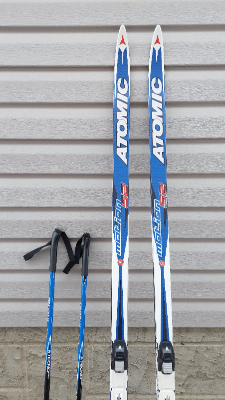 Atomic 191cm Waxless Cross Country Skis Salomon boots US 8.5 dans Ski  à Ville d’Edmonton - Image 2