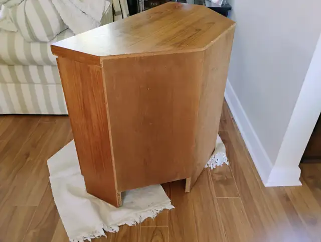 Teak corner cabinet/hutch in Hutches & Display Cabinets in Kitchener / Waterloo - Image 8