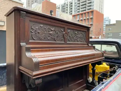 FREE PIANO FREE DELIVERY BEAUTIFUL WOODEN ORNATE FRONT PANEL, View more