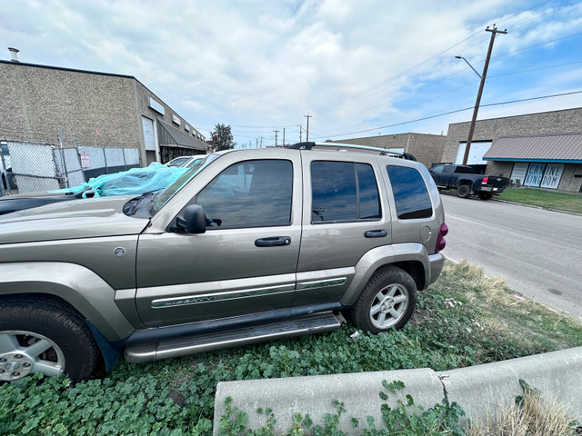 jeep liberty limited in Cars & Trucks in Edmonton - Image 4