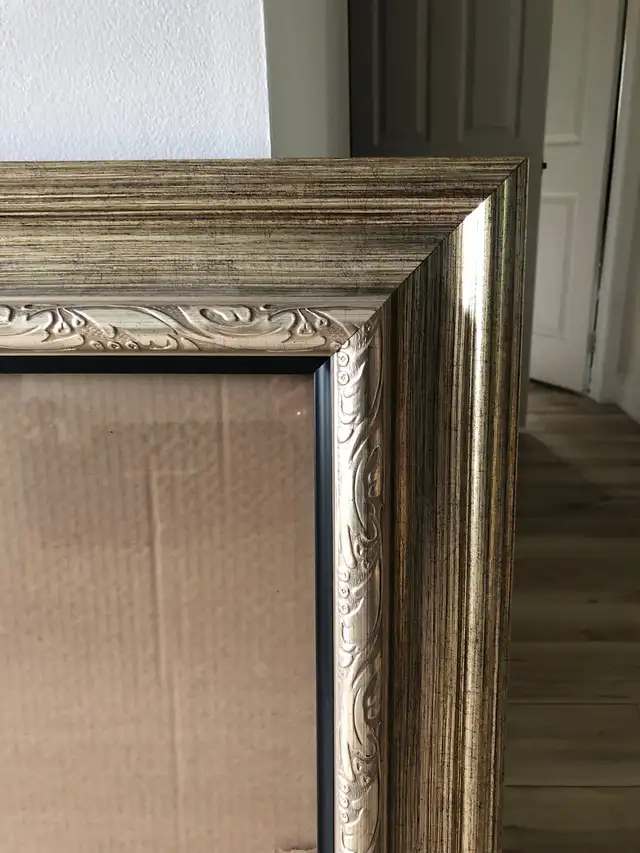 LARGE PICTURE FRAME With GLASS in Home Décor & Accents in Markham / York Region - Image 3