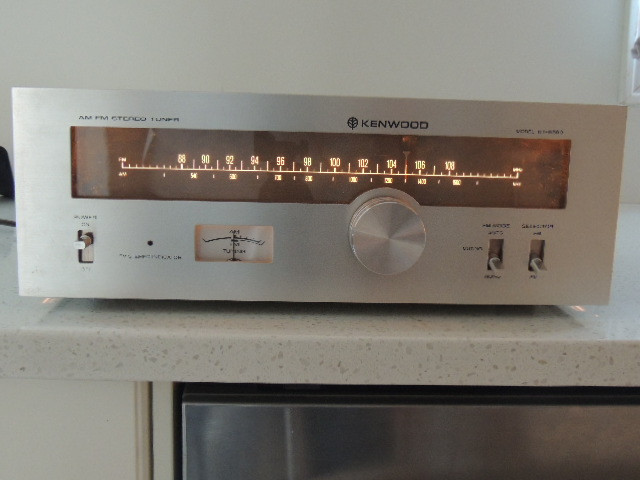 Kenwood KT-5300 AM/FM Stereo Tuner in Stereo Systems & Home Theatre in Mississauga / Peel Region