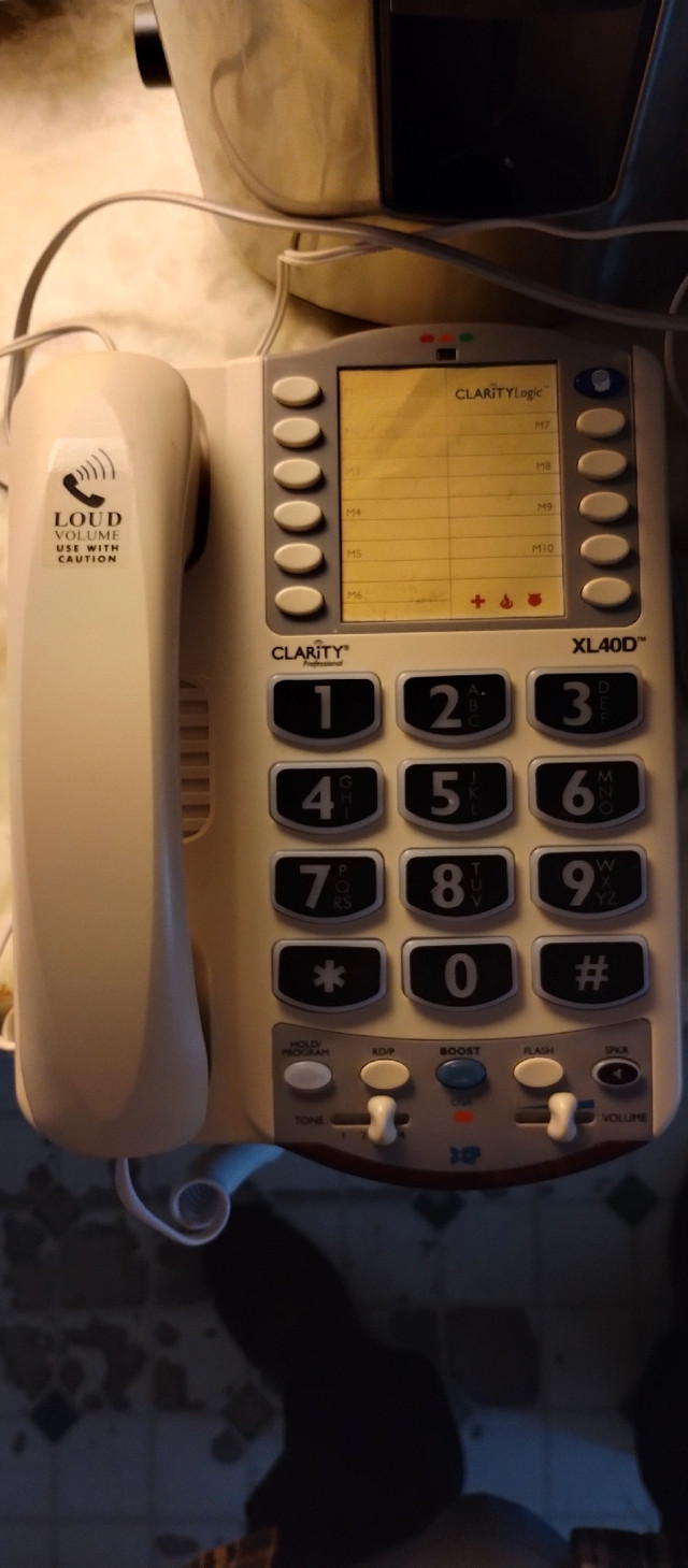 Téléphone résidentiel à gros clavier et haut -parleur dans Téléphones résidentiels et répondeurs  à Laurentides - Image 3
