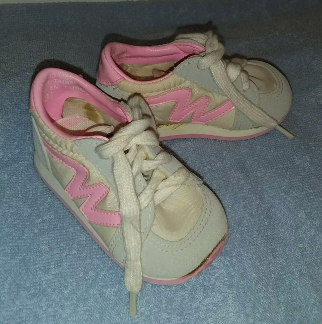 Vintage Retro 70's Wildcats Baby Toddler Sneakers Shoes,3.5,RARE in Arts & Collectibles in Truro