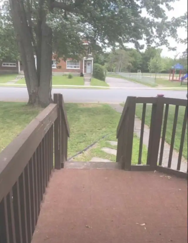 3 Bedroom townhouse near St Laurent LRT