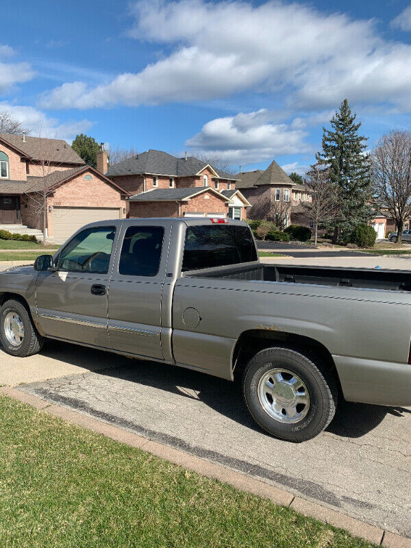 2003 GMC SIERRA 2WD  150,000KM in Cars & Trucks in Oakville / Halton Region
