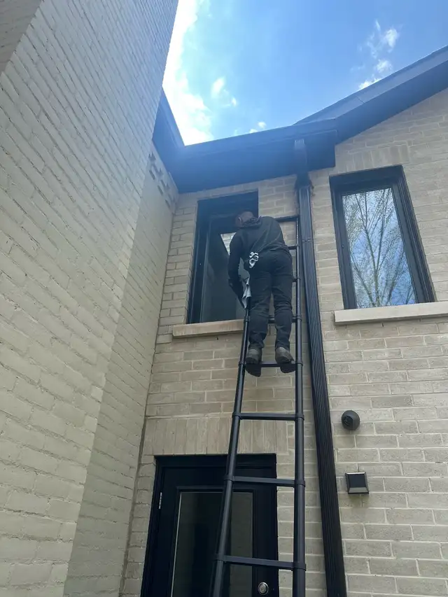 ✨ DIRTY WINDOWS? in Cleaners & Cleaning in City of Toronto - Image 9