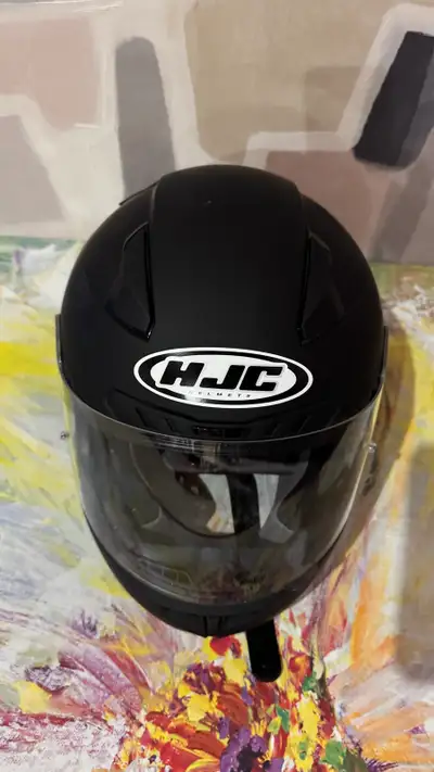 Snag this HJC CL-17 helmet, a sleek and sturdy headgear for motorcycle riders prioritizing safety an...