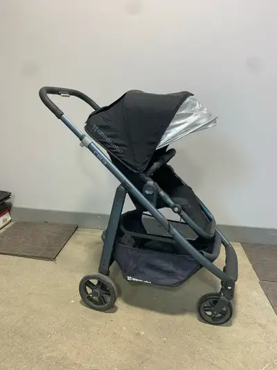 UPPABaby CRUZ Stroller - Excellent Shape, View more